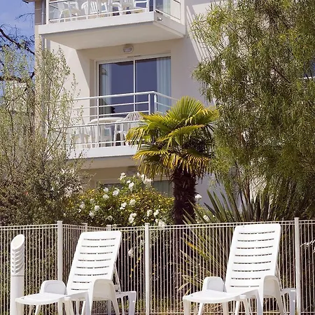 Appart hôtel Résidence Goélia Le Domaine Des Glénan 3*